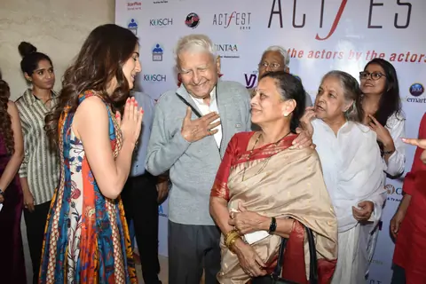Sara with Ramesh and Seema Deo snapped at CINTAA Act Fest