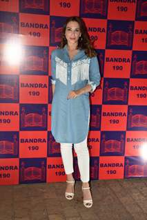 Celebrity Iulia Vantur snapped at Bandra 190 exhibition