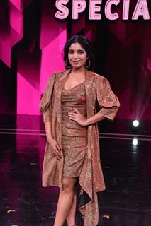 Bhumi Pednekar visit the sets of Super Dancer 3!