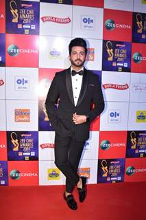 Bollywood celebrities snapped at Zee Cine Awards!