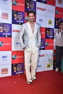 Varun Dhawan papped at Zee Cine Awards!