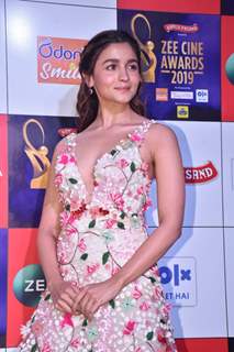 Alia Bhatt at Zee Cine Awards!