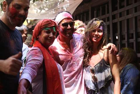 Bollywood stars celebrate Holi around the town!