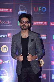 Aparshakti Khuranna grace the REEL Awards with their appearance!