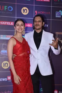 Alia Bhatt and Vijay Verma grace the REEL Awards with their appearance!