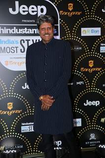 Bollywood celebrities attend Filmfare's 1st Anniversary at Middle east!