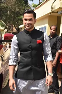 Celebrities snapped at 'Kalank' Trailer launch!