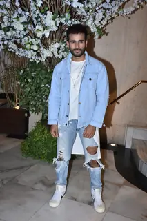 Bollywood divas attend a fun bash hosted by the designer Manish Malhotra!