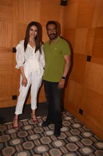 Rakul Preet Singh and Ajay Devgn snapped at the special screening of De De Pyar De