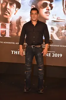 Salman Khan posing at Bharat song launch 