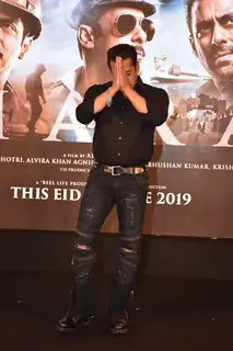 Salman Khan posing at Bharat song launch 