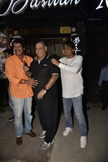 Chunky Pandey with David Dhawan at Anil Kapoor's wedding Anniversary Party