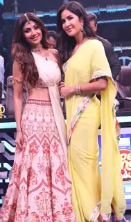Shilpa Shetty and Katrina Kaif snapped on the sets of Super Dancer 3