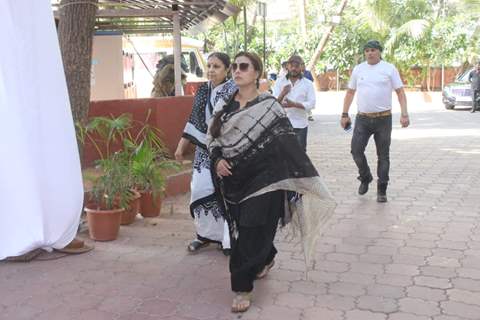 Celebrity at Veeru Devgan prayer meet 