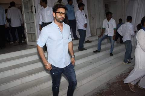 Himansh Kohli at Veeru Devgan prayer meet 