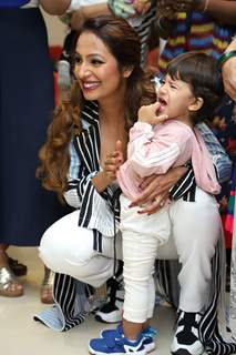 Kashmera Shah with her son at his birthday bash