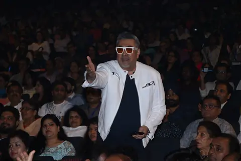 Celebrities attend Kailash Kher birthday bash!