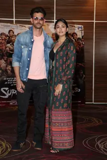 Hrithik Roshan and Mrunal Thakur at the promotions of Super 30