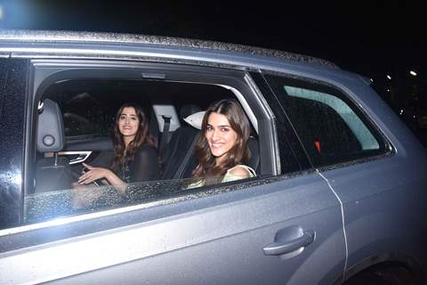 Kriti Sanon and Nupur Sanon were papped at the special screening of Super 30