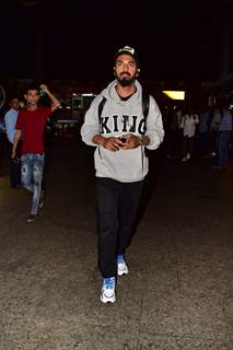 K L Rahul snapped on the airport