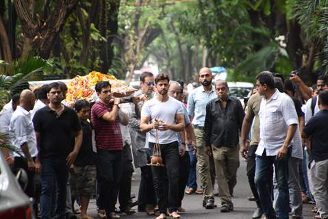 Bollywood celebs bid adieu to J. Om Prakash!