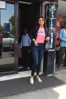 Shilpa Shetty spotted at Bastian in Bandra!
