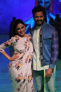 Riteish Deshmukh and Genelia Deshmukh walk the ramp at Lakme Fashion Week 2019! 