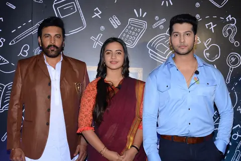 COLORS Vidya- A journey of an uneducated ‘Englisss’ teacher