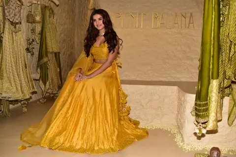 Tara Sutaria at Punit Balana's store launch!