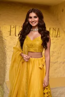Tara Sutaria at Punit Balana's store launch!