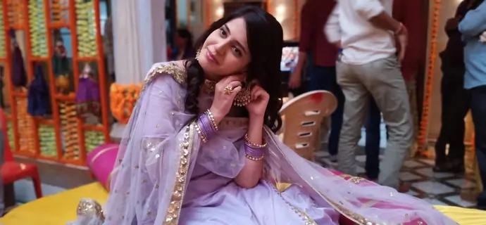 Gunjan (Simran Pareenja) 