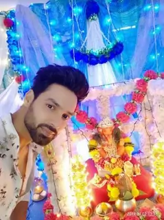 Reyaansh Vir Chadha welcomes Ganpati at his house