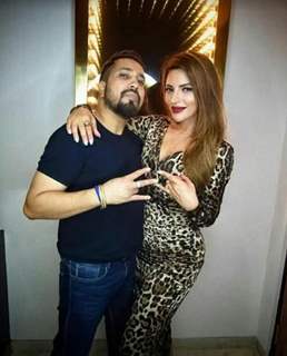  Shama sikander with mika singh