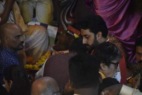 Abhishek Bachchan visits Lalbaug Cha Raja!
