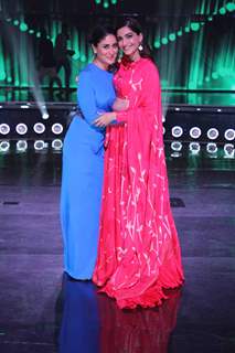 Kareena Kapoor Khan and Sonam Kapoor on DID