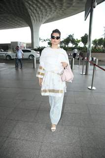 Bollywood celebrities snapped around the town!