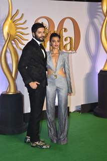 Radhika Apte and Ali Fazal walk the Green Carpet!