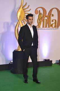 Sohum Shah walks the Green Carpet!