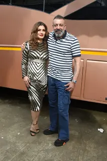 Raveena Tandon and Sanjay Dutt snapped at sets!