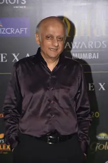 Bollywood celebrities walk the Green Carpet at IIFA awards 2019! 