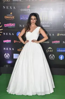 Bollywood celebrities walk the Green Carpet at IIFA awards 2019! 