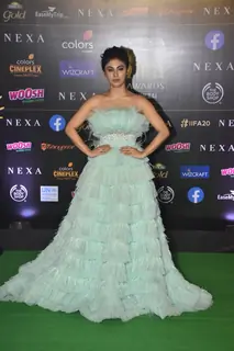 Bollywood celebrities walk the Green Carpet at IIFA awards 2019! 