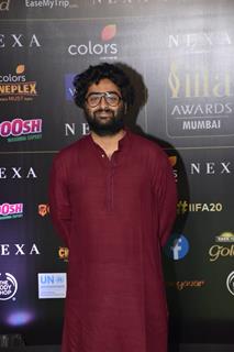 Bollywood celebrities walk the Green Carpet at IIFA awards 2019! 