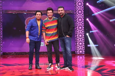 Paritosh Tripathi, Varun Sharma and Raj Kundra in Lagao Boli