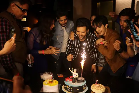 Sanjay Gagnani, Abhishek Kapur, Poonam Preet, Zaan Khan and Naveen Saini