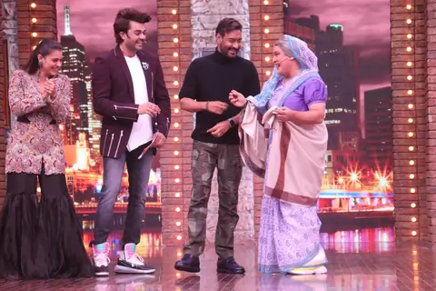 Ali Asgar, Kajol, Ajay Devgan and Maniesh Paul