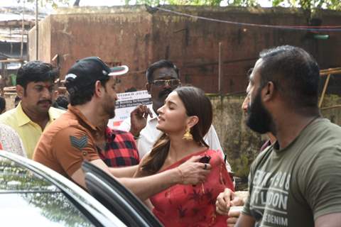 Alia Bhatt and Hrithik Roshan attend Durga Pooja!