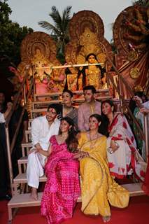 Bollywood celebrities attend the Durga Pooja! 