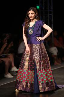 Bollywood Celebrities walk the ramp at Lotus Makeup India Fashion Week!