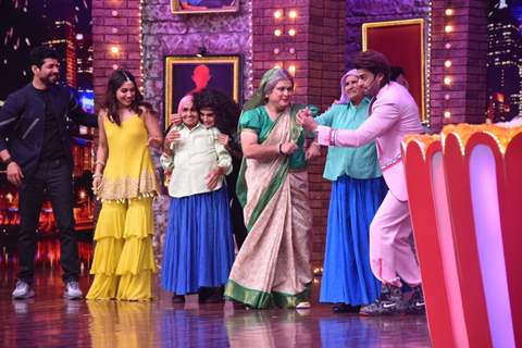 Taapsee Pannu and Bhumi Pednekar promote Saand Ki Aankh on Movie Masti With Manish Paul!